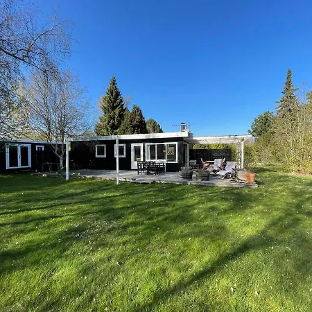 Majas Sommerhus 250 M. Fra Stranden Stege