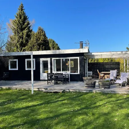 Majas Sommerhus 250 M. Fra Stranden Сasa de vacaciones